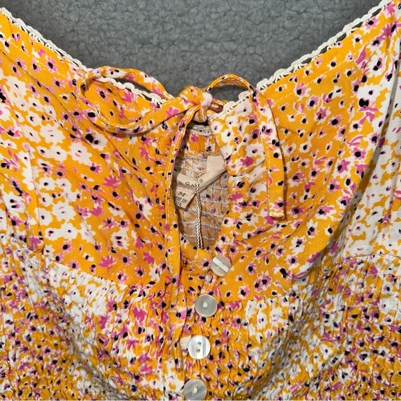 Sim & Sam Top Womens Medium Orange Ditsy Floral Smocked Ruffle Crop Y2K Boho NEW - Picture 4 of 10